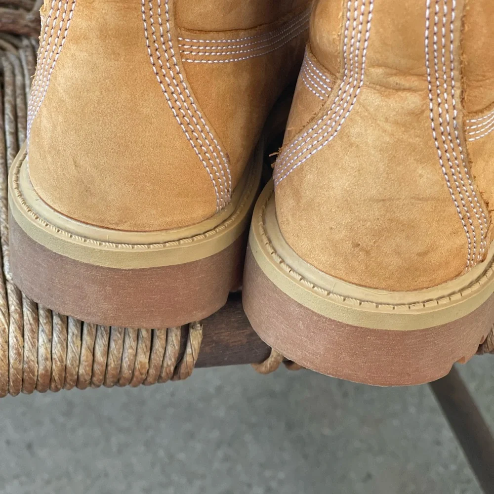 Timberland boots- size 3.5‎
